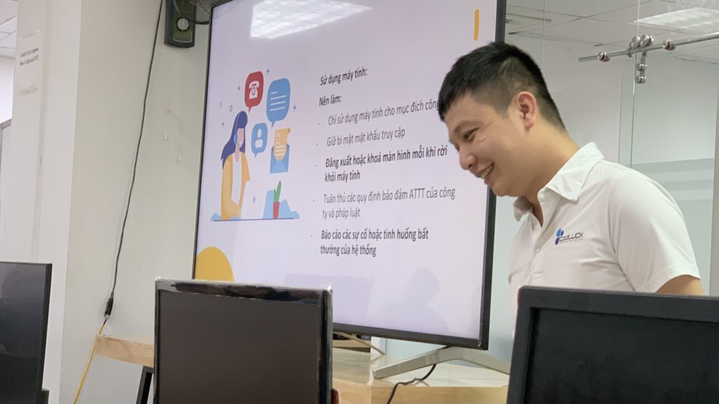 Anh Lê Ngọc Việt - CIO CodLUCK đào tạo cho nhân viên các kiến thức quan trọng về bảo mật thông tin